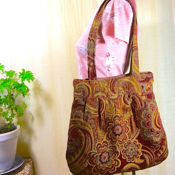 Unknown Handbags - Large Paisley Tapestry Bag Purse